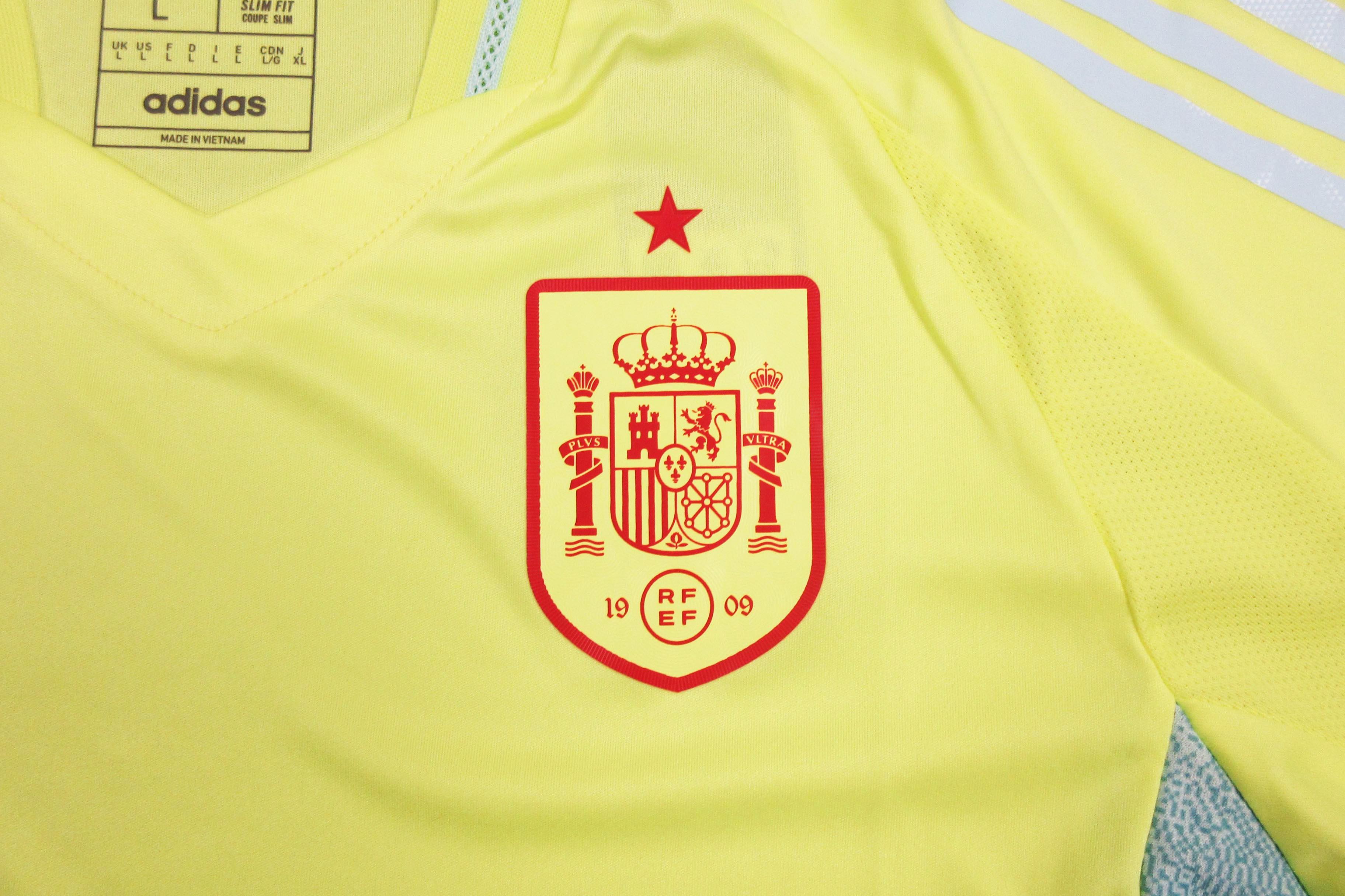 CAMISETA ESPAÑA II EURO 2024 HOMBRE (VERSIÓN JUGADOR)