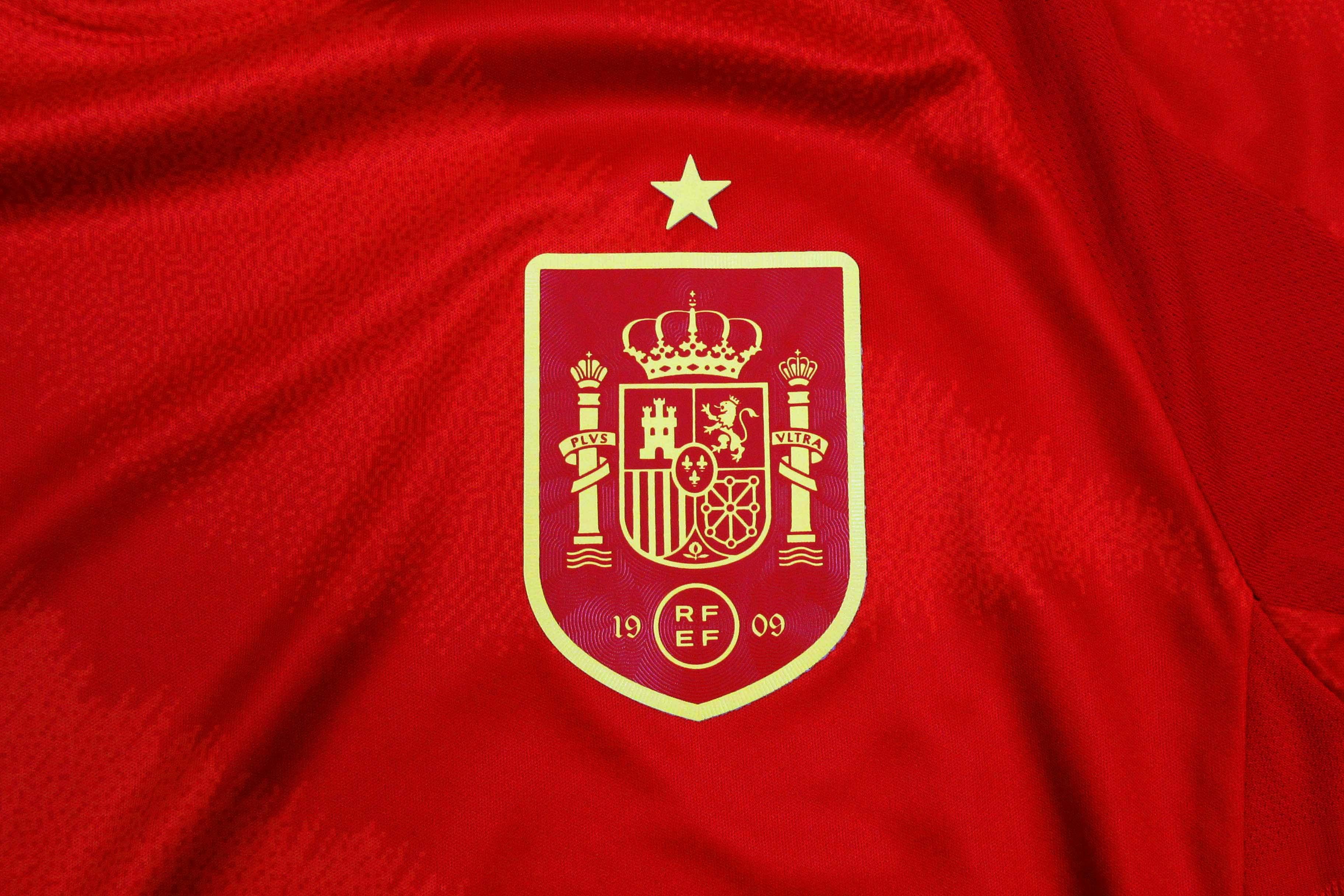 CAMISETA ESPAÑA I EURO 2024 HOMBRE (VERSIÓN JUGADOR)